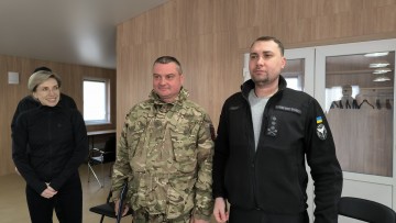 На Закарпатті Кирило Буданов зустрівся з українцями, які навчаються в обласному центрі підготовки до національного спротиву