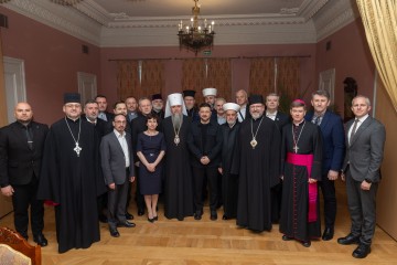 Президент зустрівся з членами Всеукраїнської ради церков і релігійних організацій