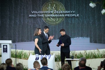 Володимир Зеленський отримав нагороду Four Freedoms Awards від імені всього Українського народу