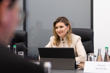 Олена Зеленська відвідала Службу 112 та поспілкувалася з психологами МВС