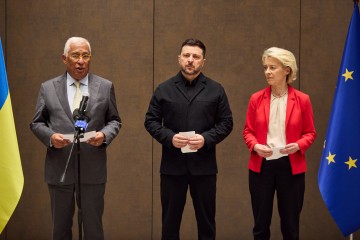 Володимир Зеленський обговорив із президентами Євроради та Єврокомісії реалізацію рішень Євросоюзу щодо підтримки України та посилення санкцій проти Росії 