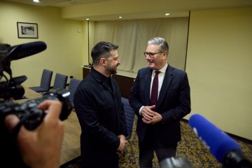 Володимир Зеленський і Кір Стармер обговорили боротьбу з російським тіньовим флотом та оборонну підтримку України