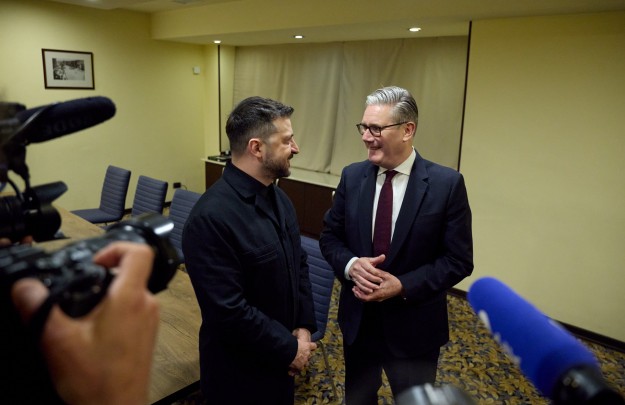 Володимир Зеленський і Кір Стармер обговорили боротьбу з російським тіньовим флотом та оборонну підтримку України