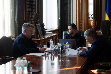 Володимир Зеленський провів розмову з Ільхамом Алієвим