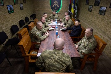 Президент зустрівся з воїнами 31-ї окремої механізованої бригади, яка захищає Олександрівський напрямок