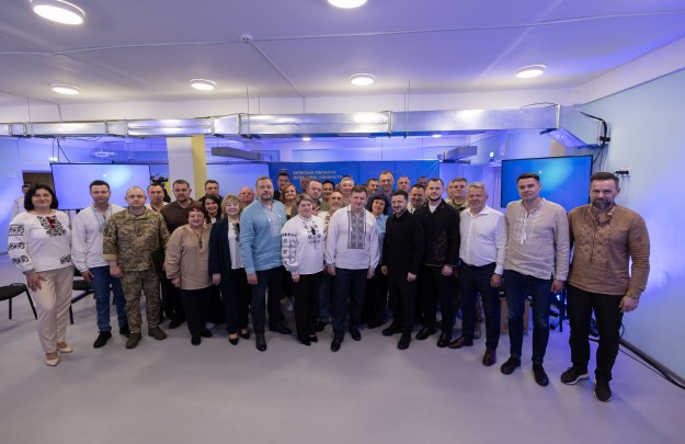 Президент обговорив із представниками громад Київщини та Чернігівщини посилення ППО в громадах, що межують із Білоруссю, ремонт доріг і реалізацію планів стійкості