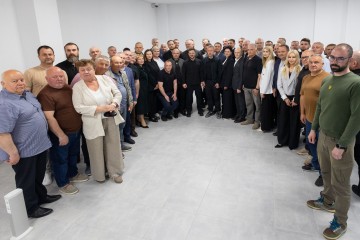Президент обговорив із представниками громад Рівненщини, Волині та Житомирщини безпекову ситуацію, ремонт доріг у регіонах і збільшення кількості шкіл 