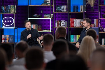 Українці завжди потрібні вдома, потрібні своїм рідним та батьківщині – Президент під час участі в ток-шоу «Вдома краще!»