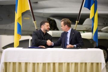 Україна та Швеція домовилися про запуск оборонної угоди, яка передбачає закупівлю літаків G