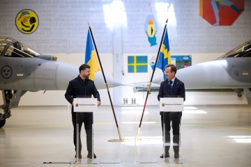 Україна та Швеція домовилися про запуск оборонної угоди, яка передбачає закупівлю літаків G