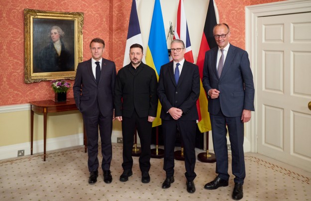 Президент України обговорив із лідерами Великої Британії, Німеччини та Франції дипломатичну роботу для досягнення достойного миру й посилення захисту України, насамперед ППО