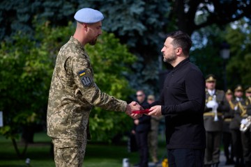 Президент відзначив воїнів Сил безпілотних систем державними нагородами