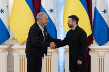 Україна й Гондурас зацікавлені в розвитку двосторонніх відносин, обміні технологіями та взаємній підтримці: у Києві відбулася перша зустріч лідерів в історії двосторонніх відносин
