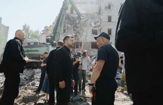 President Honored Memory of Those Killed at the Site of a Russian Strike on a Residential Building in Kyiv