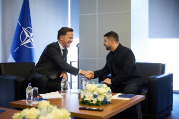 Президент обговорив із Генеральним секретарем НАТО посилення протиповітряної оборони України для захисту від російської балістики