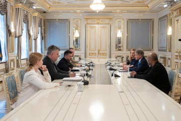 Президент обговорив із почесним головою Комітету закордонних справ Палати представників результати саміту НАТО та співпрацю зі США