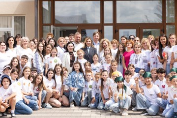 На Буковині Олена Зеленська відвідала фестиваль у межах реформи шкільного харчування 