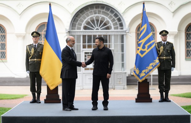 Президент прийняв вірчі грамоти від послів Оману, Північної Македонії, ОАЕ, Нідерландів та Франції