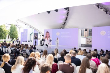 Україна представила «Глобальний словник стійкості» – мозаїку досвідів 38 країн