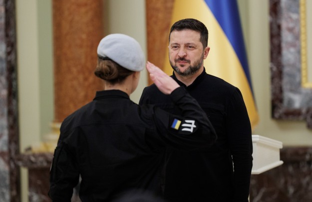 Президент привітав захисників із Днем воєнної розвідки та відзначив їх державними нагородами