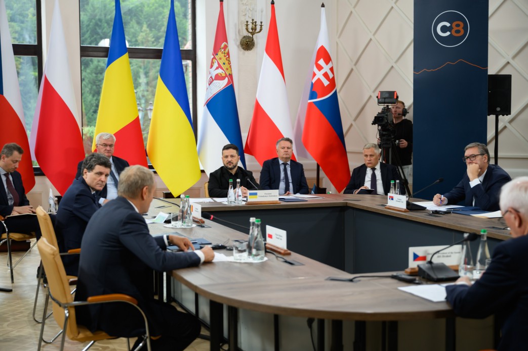 Участь Президента України в першому засіданні Карпатського саміту