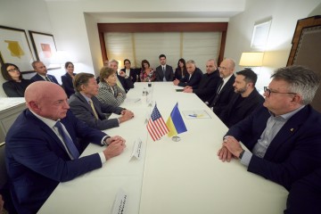 У Нью-Йорку Президент обговорив із двопартійною делегацією сенаторів США посилення санкцій проти Росії та антибалістичний захист України