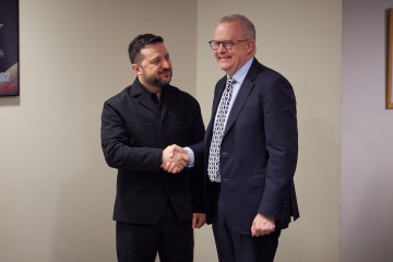 Австралія оголосила новий пакет допомоги Україні й запровадила додаткові санкції проти поплічників Росії та її тіньового флоту – Володимир Зеленський за підсумками зустрічі з Ентоні Албенізі