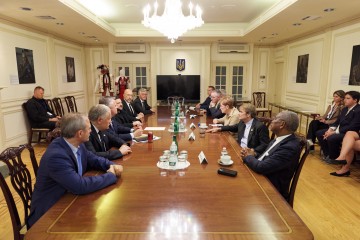 Президент обговорив із членами Палати представників США посилення захисту від російської балістики та нові санкції проти Росії