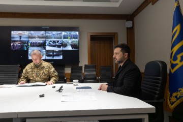 Робимо все, щоб ви стали гарантами безпеки для мирної України – Президент під час церемонії складання клятви ліцеїста