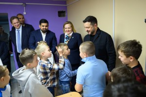 Президент поспілкувався з учнями та вчителями в одному з ліцеїв на Київщині, 2 жовтня 2026 року.