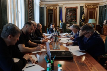 Президенти України та Франції обговорили оборонну підтримку й початок навчання українських пілотів на французьких літаках Rafale