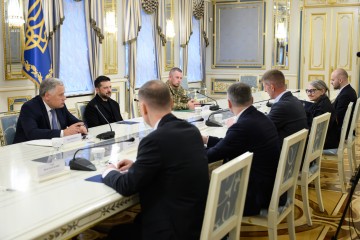Президент обговорив із міністром оборони Естонії посилення української ППО та реалізацію Drone Deal