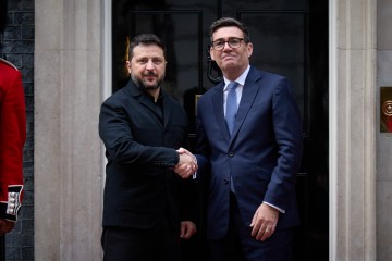 Велика Британія прискорить постачання засобів ППО до України: у Лондоні Володимир Зеленський зустрівся з Енді Бернемом