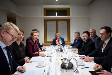 Посилення ППО та забезпечення фінансової стійкості: Володимир Зеленський провів зустріч із Метте Фредеріксен