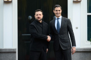 Нідерланди виділяють 500 мільйонів євро військової допомоги та ще 1,2 мільярда євро підтримки для посилення захисту й стійкості України – результати зустрічі Володимира Зеленського і Роба Єттена