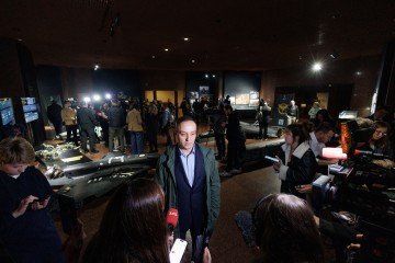 Радники Президента Владислав Власюк і Сергій Бескрестнов (Флеш) продемонстрували представникам українських та іноземних медіа компоненти російських ракет і дронів